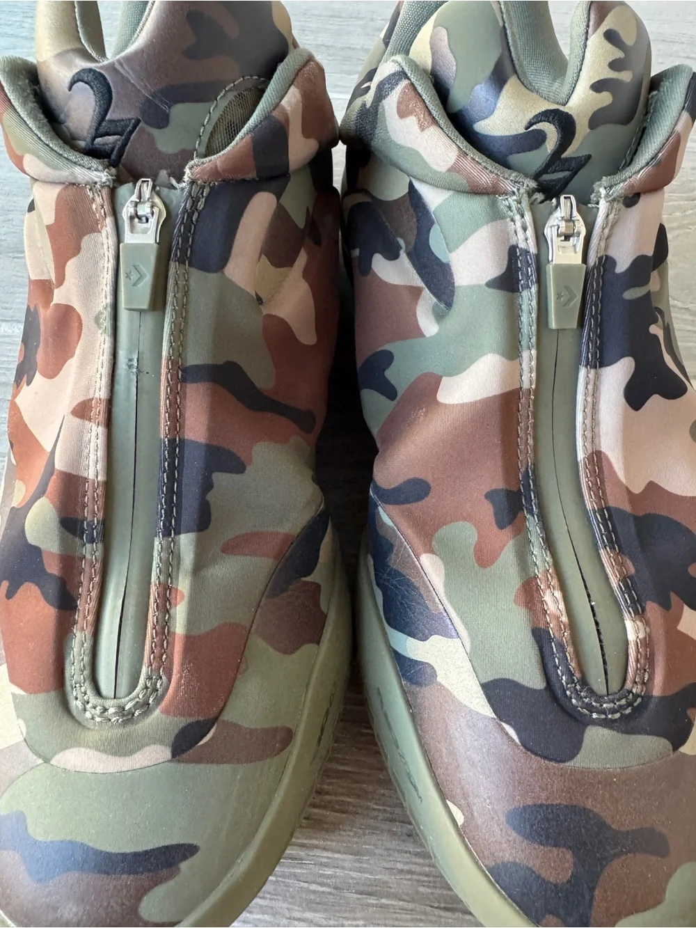 CONVERSE SHAI 001